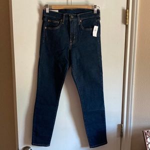 NWT Gap True Skinny High Rise dark denim jeans, size 26/2 P